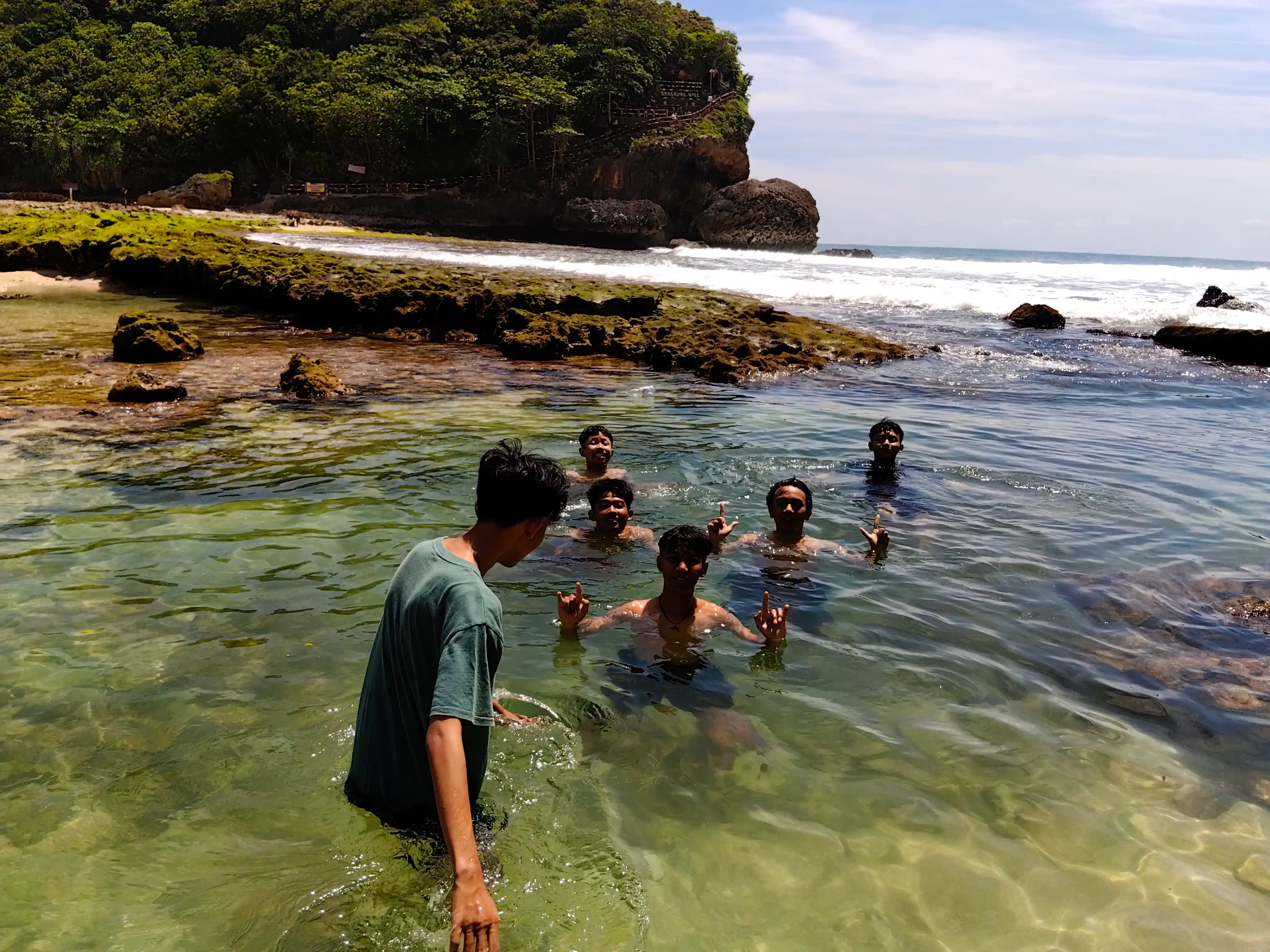 Arsip visual ekspedisi Pantai Batu Bengkung didokumentasikan oleh Danu Syarifudin (#4)